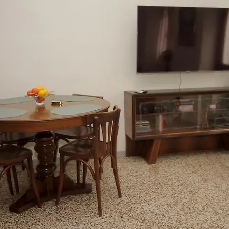 Casa Piazzetta - Wifi & A-c Апартаменты Дорио