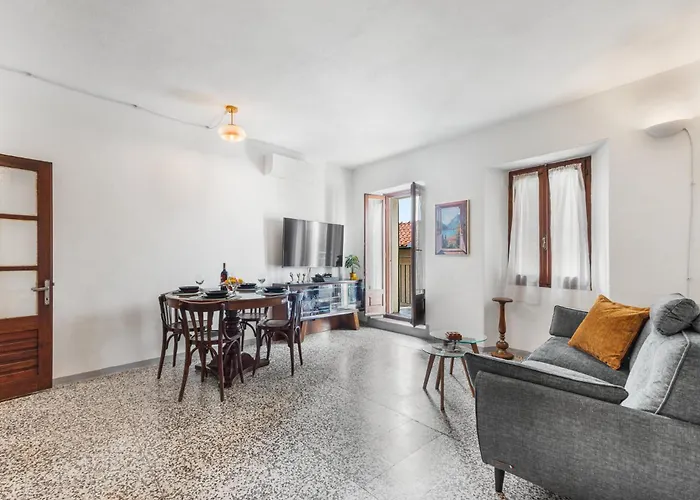 Casa Piazzetta - Wifi & A-c Apartment *
